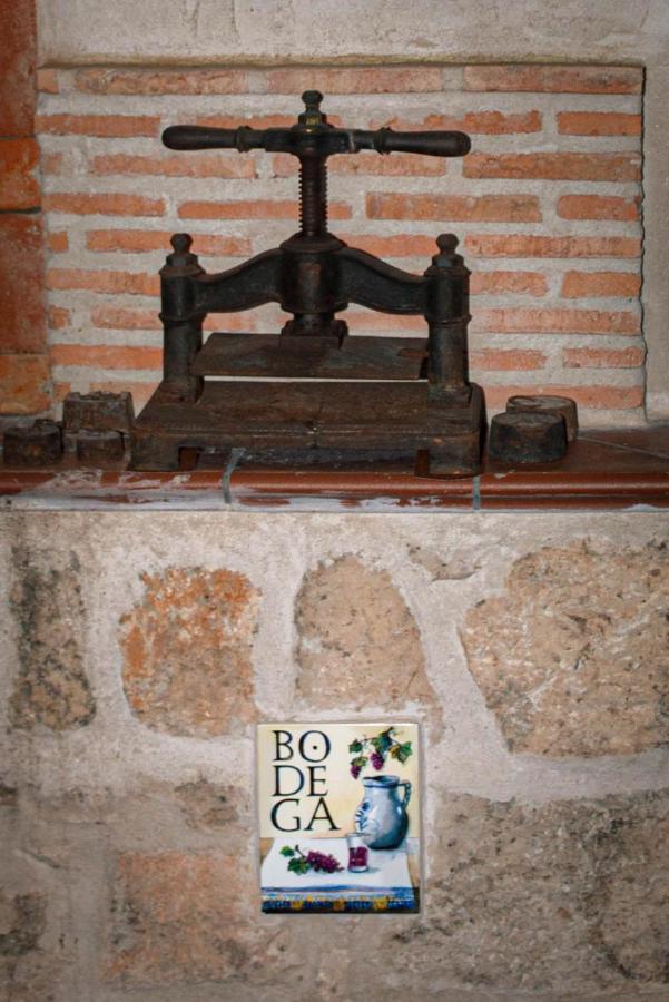 Casa Rural La Bodega, Ofrece Cata De Vino Gratis Horche Bagian luar foto