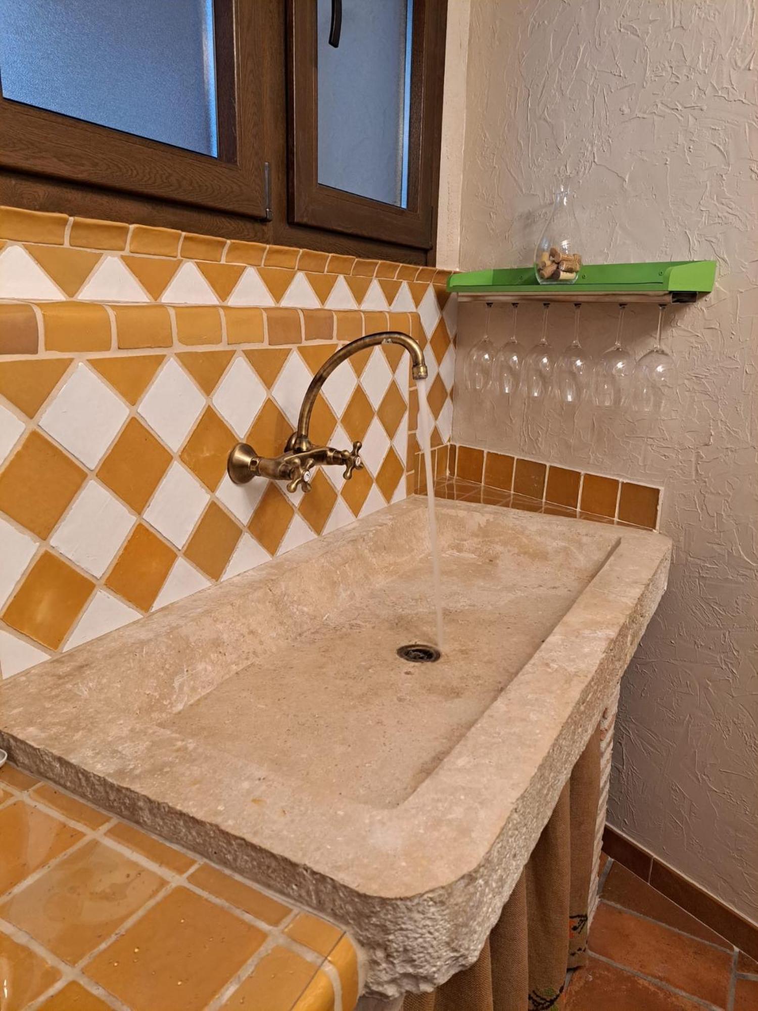 Casa Rural La Bodega, Ofrece Cata De Vino Gratis Horche Bagian luar foto