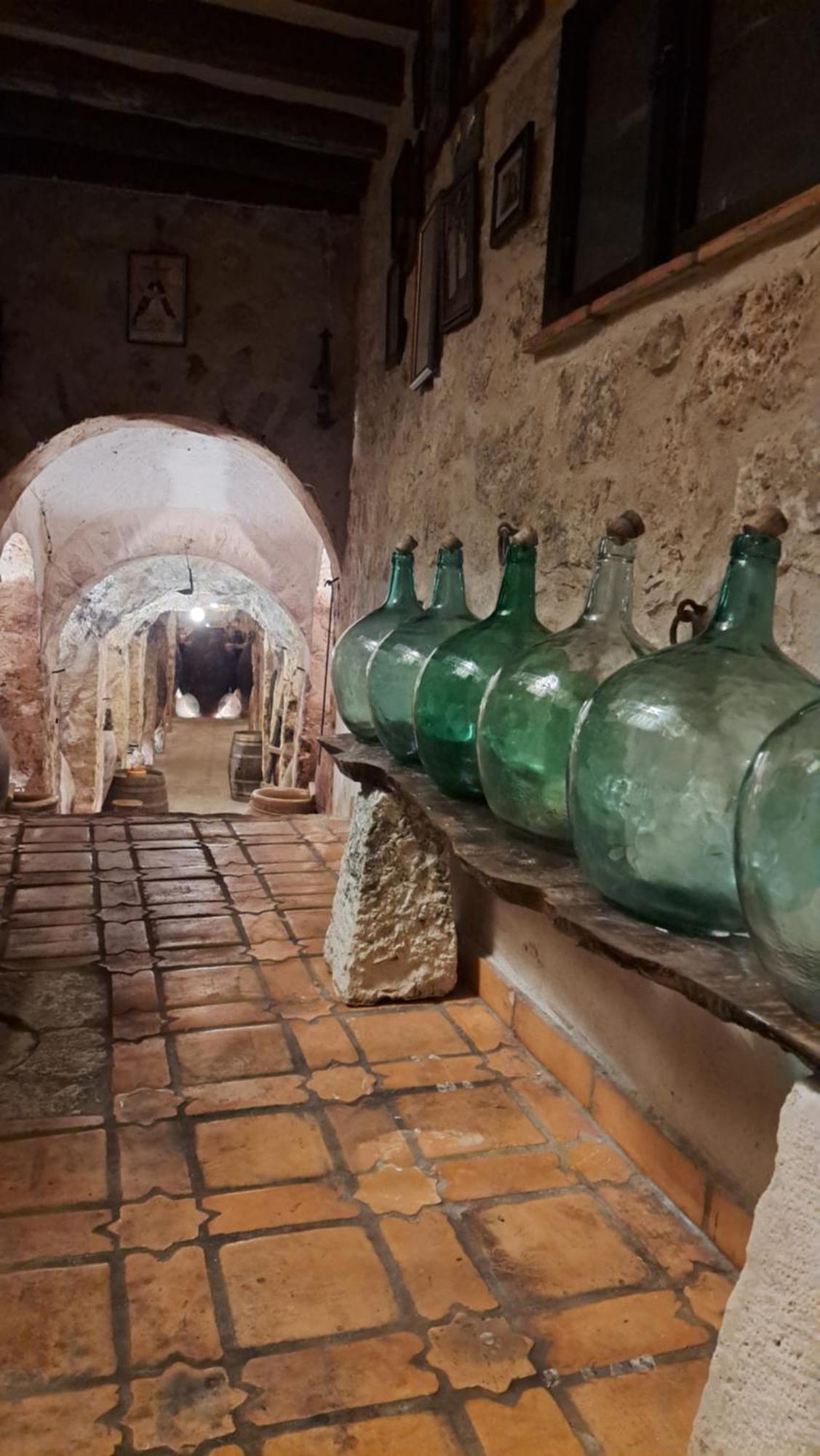 Casa Rural La Bodega, Ofrece Cata De Vino Gratis Horche Bagian luar foto